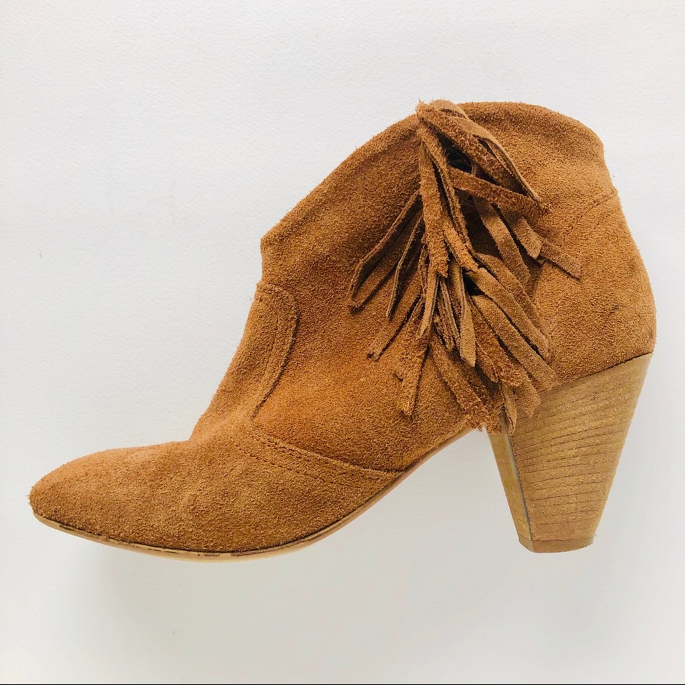 Steve Madden tassle bootie